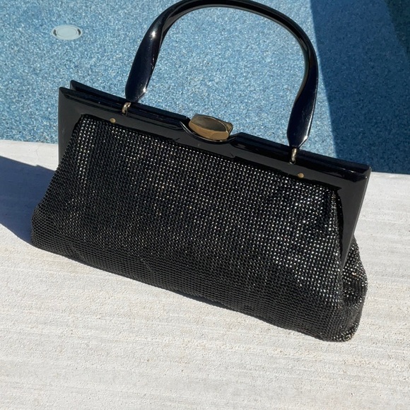 Whiting & Davis Black & Gold Undertone Mesh Handbag - Picture 2 of 13